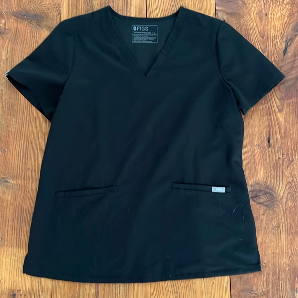 Women’s FIGS scrub tops